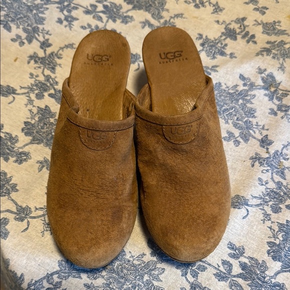 UGG Brown Suede Slip-On Clogs Size 7 - Picture 1 of 5